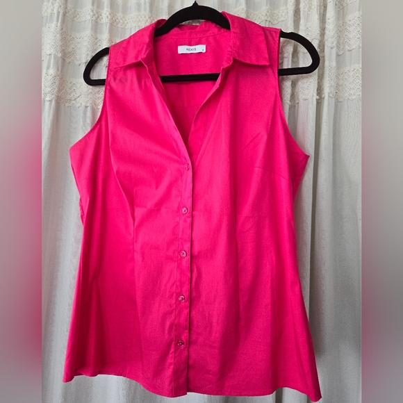RICKI'S  Sleeveless Fitted Collar Shirt - Picture 2 of 5